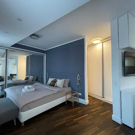 Italian Street With Terrace And Fireplace * Bucharest