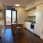 Apartment Italian Street With Terrace And Fireplace Bucharest